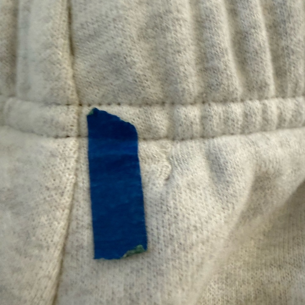 Aritzia  NWT TNA Cozy Sweatfleece Mega Cargo Sweatpant small - Picture 5 of 7